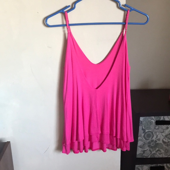 Pink spaghetti strap tank top - Picture 2 of 2